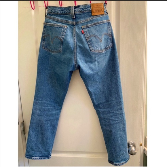 Levi Wedgie Straight Jeans - Picture 3 of 3